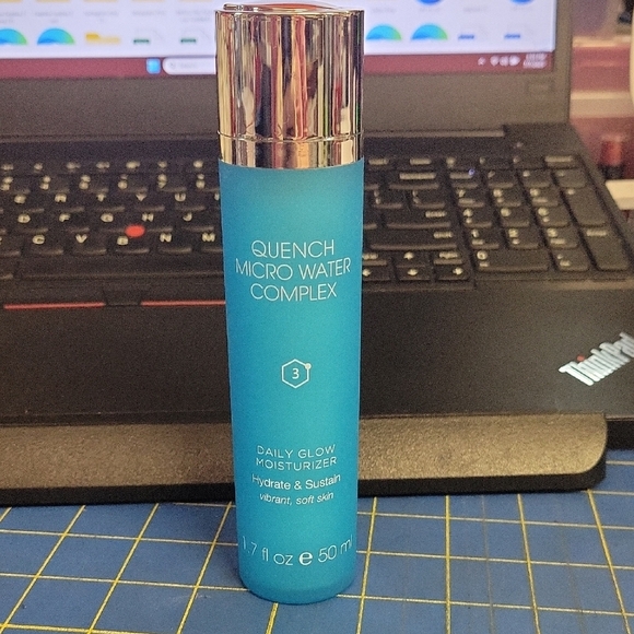 Quench Micro Water Complex Daily Glow Moisturizer 50ml Pump New - Picture 1 of 3